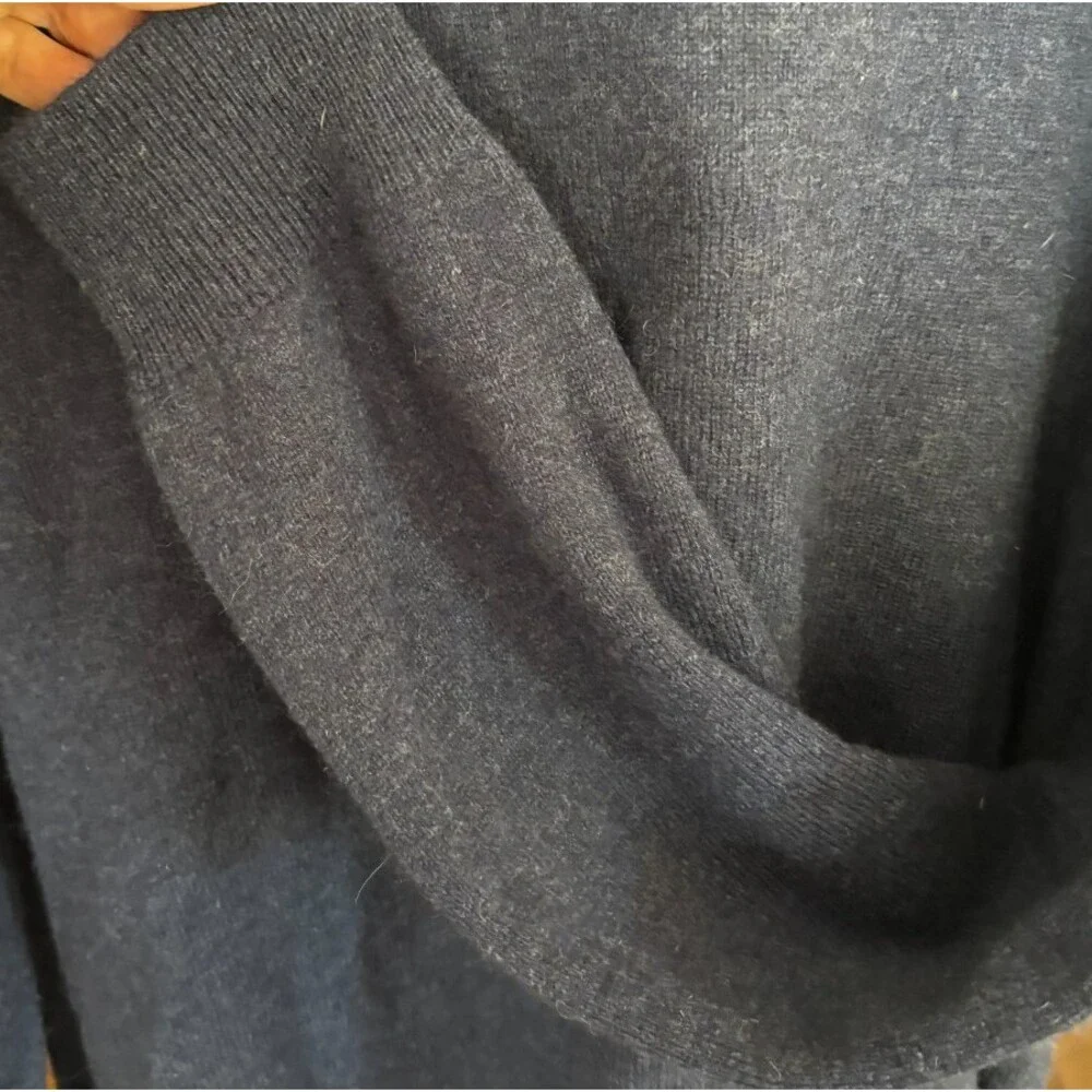 Club Room Luxury 100% Cashmere Men's Large Navy Blue Crewneck Sweater